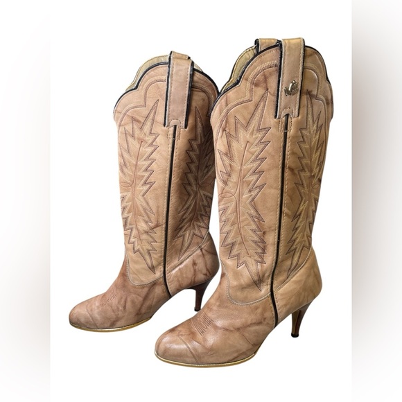 Jeenz Bootz | Women’s Vintage Leather Cowboy Heeled Boots - Picture 2 of 9